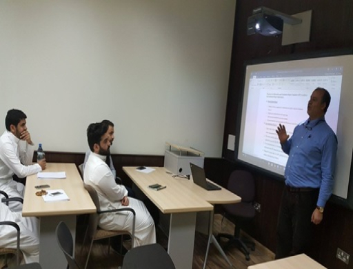 دورة توجيهية لطلاب كلية الهندسة بعنوان &quot;مشروع التخرج الناجح&quot;